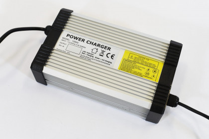 YZPower зарядка LiFePO4 АКБ 4s: 14.6V 20A